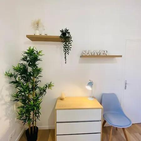 Les Deux Anges Apartment *